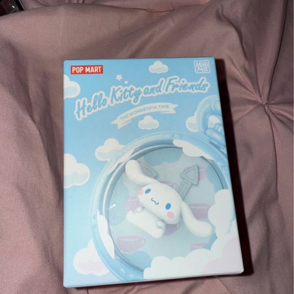 Hello Kitty and Friends Figurine